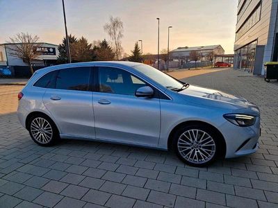 Silber Gebraucht 2019 Mercedes B250 Van / Kleinbus | 21.990 € (Guter Preis)