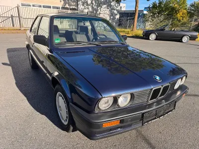 Gebraucht BMW 318 113 PS (83 kW) 1991 Blau Limousine