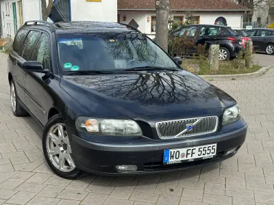Używany Volvo V70 163 KM (119 kW) 2004 Czarny Kombi