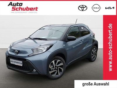 Neu Toyota Aygo X 72 PS (52 kW) 2025 Celestite grey (1k3)/ black mi SUV