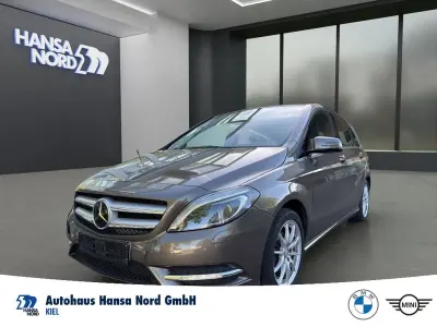 Gebraucht Mercedes B180 122 PS (89 kW) 2013 Grau Van / Kleinbus
