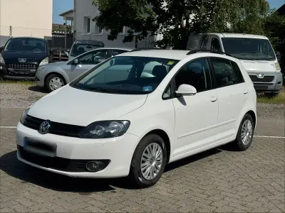 Gebraucht VW Golf VI 105 PS (77 kW) 2010 Weiß Kleinwagen