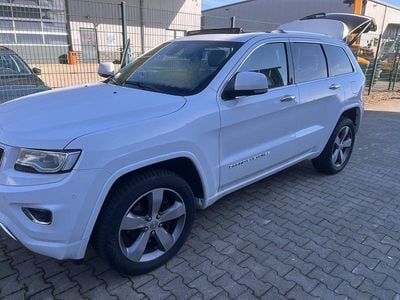 Gebraucht Jeep Grand Cherokee Overland 240 PS (176 kW) 2015 Weiß SUV