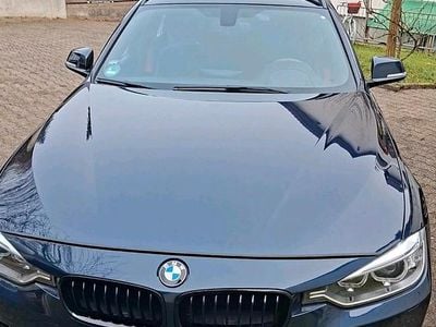 Blau Gebraucht 2015 BMW 320 Kombi | 14.900 € (Teuer)