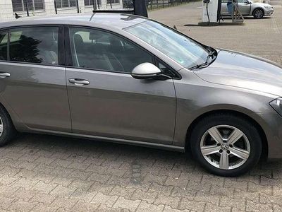 Gebraucht VW Golf VII Comfortline 105 PS (77 kW) 2014 Limousine