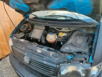 Gebraucht VW T4 102 PS (75 kW) 2001 Schwarz Van