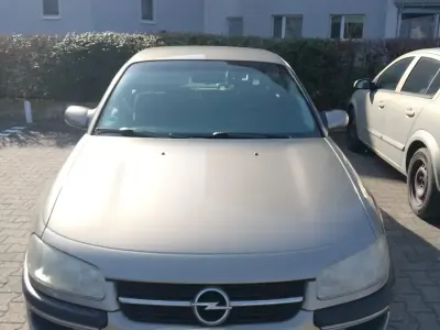Gebraucht Opel Omega 136 PS (100 kW) 1996 Grau Limousine