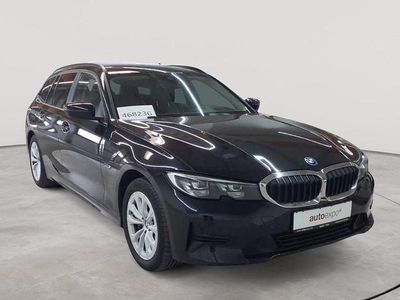 Second-hand BMW 330e Advantage 252 CP (185 kW) 2022 Negru Break