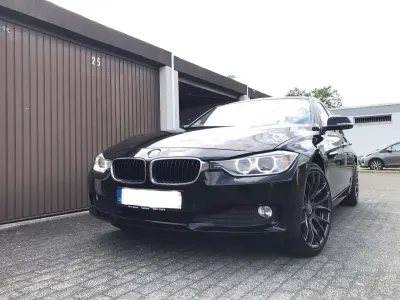 Gebraucht BMW 320 Sport Line 184 PS (135 kW) 2013 Schwarz Kombi