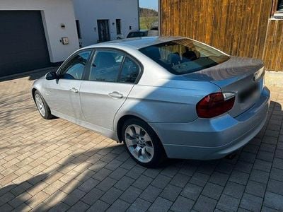 Gebraucht BMW 318 Advantage 129 PS (94 kW) 2007 Silber Limousine