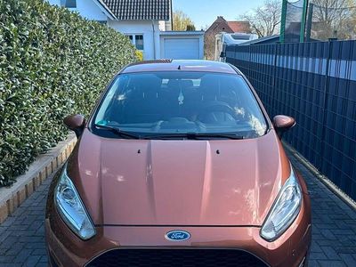 Gebraucht Ford Fiesta 80 PS (58 kW) 2016 Orange Kleinwagen