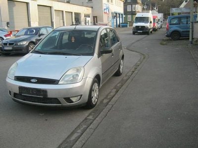 Second-hand Ford Fiesta 80 CP (58 kW) 2003 Auriu Hatchback