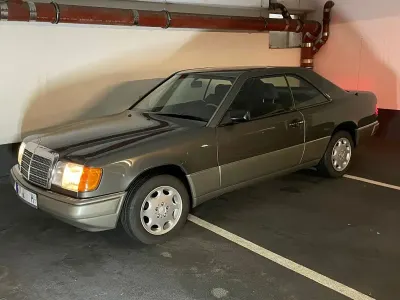 Gebraucht Mercedes 230 132 PS (97 kW) 1990 Grau Coupé