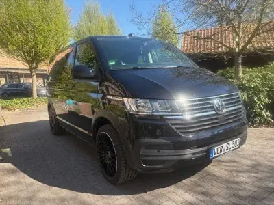 Gebraucht VW Multivan 204 PS (150 kW) 2023 Schwarz Van / Kleinbus