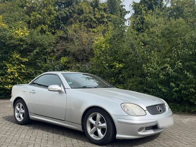 Gebraucht Mercedes SLK200 163 PS (119 kW) 2001 Silber Cabrio