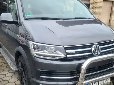 Gebraucht VW Multivan Highline 204 PS (150 kW) 2017 Grau Van / Kleinbus