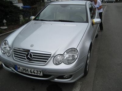 Gebraucht Mercedes C200 222 PS (163 kW) 2005 Silber metallic Coupé