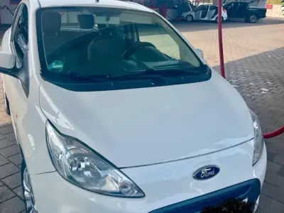 Gebraucht Ford Ka Ambiente 69 PS (50 kW) 2011 Weiß Kleinwagen