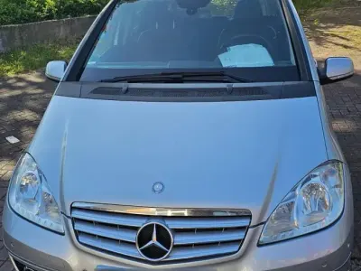 Gebraucht Mercedes A200 140 PS (102 kW) 2011 Silber Kleinwagen