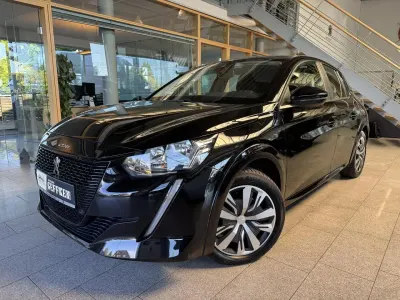 Gebraucht Peugeot e-208 Active 100 kW (136 PS) 2022 Schwarz perlanera Kleinwagen