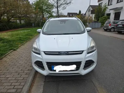 Gebraucht Ford Kuga Titanium 163 PS (119 kW) 2013 Weiß SUV
