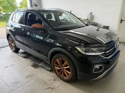 Gebraucht VW T-Cross Style 110 PS (80 kW) 2022 Deep black perleffekt SUV