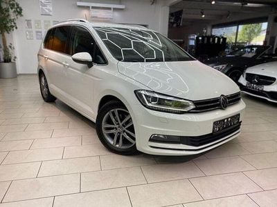 Gebraucht VW Touran Highline 190 PS (139 kW) 2019 Weiß Van / Kleinbus