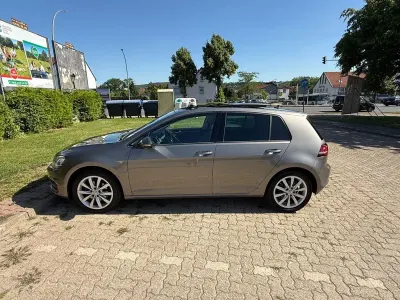 Gebraucht VW Golf VII Highline 150 PS (110 kW) 2016 Grau Limousine
