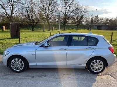 Begagnad BMW 125 Sport Line 218 HK (160 kW) 2012 Silver Halvkombi
