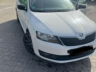Gebraucht Skoda Rapid Ambition 105 PS (77 kW) 2014 Weiß Kleinwagen