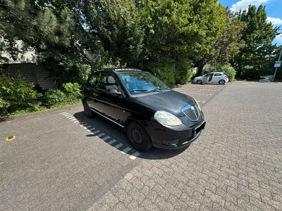 Gebraucht Lancia Ypsilon 95 PS (69 kW) 2007 Schwarz Kleinwagen