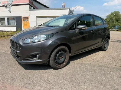 Gebraucht Ford Fiesta 82 PS (60 kW) 2017 Grau Kleinwagen