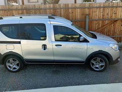 Gebraucht Dacia Dokker Stepway 95 PS (69 kW) 2020 Silber Van / Kleinbus