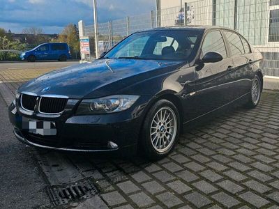 gebraucht BMW 320 d Lederausstattung 8-fach Bereifung