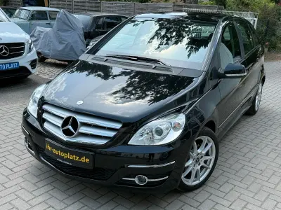 Gebraucht Mercedes B180 116 PS (85 kW) 2009 Schwarz Van / Kleinbus