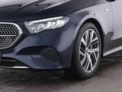 Gebraucht Mercedes E300 Avantgarde 313 PS (230 kW) 2025 Lack nautikblau (metallic) Kombi