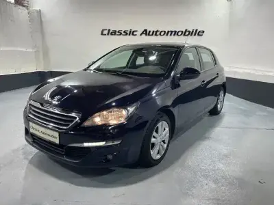 Gebraucht Peugeot 308 Active 125 PS (91 kW) 2014 Blau Limousine