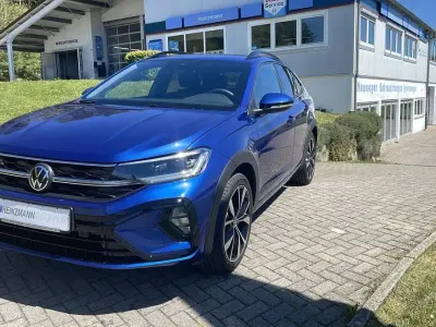 Ny VW Taigo R-line 116 HK (85 kW) 2026 Blå SUV
