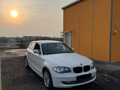 Gebraucht BMW 118 143 PS (105 kW) 2010 Weiß Kleinwagen