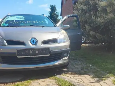 Brugt Renault Clio II 111 HK (81 kW) 2009 Guld Sedan