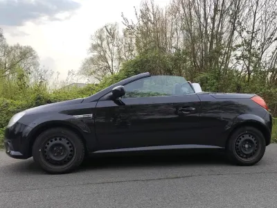Gebraucht Opel Tigra 90 PS (66 kW) 2004 Schwarz Cabrio