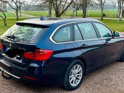 Gebraucht BMW 320 184 PS (135 kW) 2013 Blau Kombi