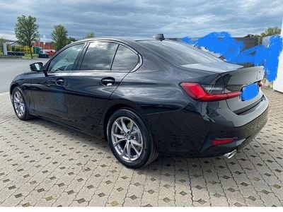 Gebraucht BMW 320 190 PS (139 kW) 2019 Schwarz Limousine