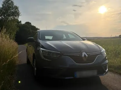 Gebraucht Renault Mégane GT 101 PS (74 kW) 2018 Grau Coupé