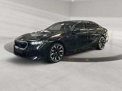 Black sapphire metallic Gebraucht 2025 BMW 520 M Sport Limousine | 53.980 € (Etwas zu teuer)