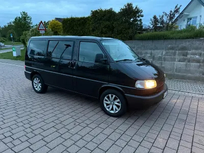 Gebraucht VW Caravelle 102 PS (75 kW) 2001 Schwarz Van