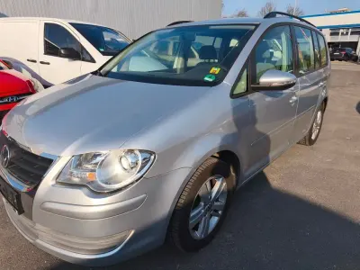 Gebraucht VW Touran 140 PS (102 kW) 2010 Silber Van / Kleinbus