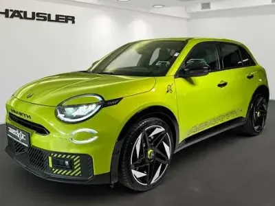 Nuova Abarth 600e Scorpionissima 207 kW (282 CV) 2025 Verde SUV