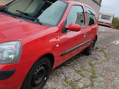 Gebraucht Renault Clio II 58 PS (42 kW) 2005 Rot Kleinwagen