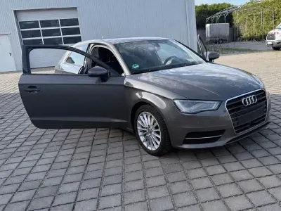 Gebraucht Audi A3 Attraction 179 PS (131 kW) 2013 Grau Limousine